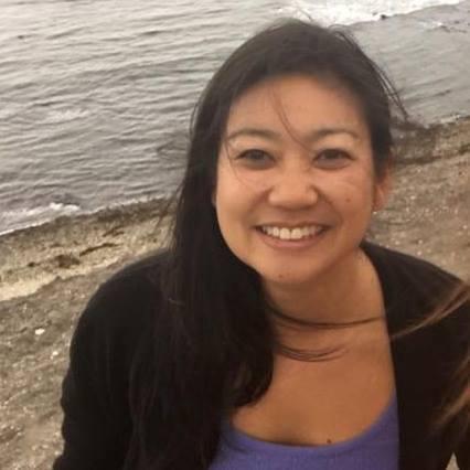 Aki Naito - Premium Gradient Background Gallery - HD