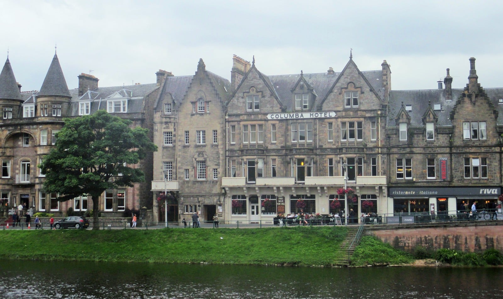 Postcards from Scotland #7 & 8 (Aberdeen and Inverness) – Aventar