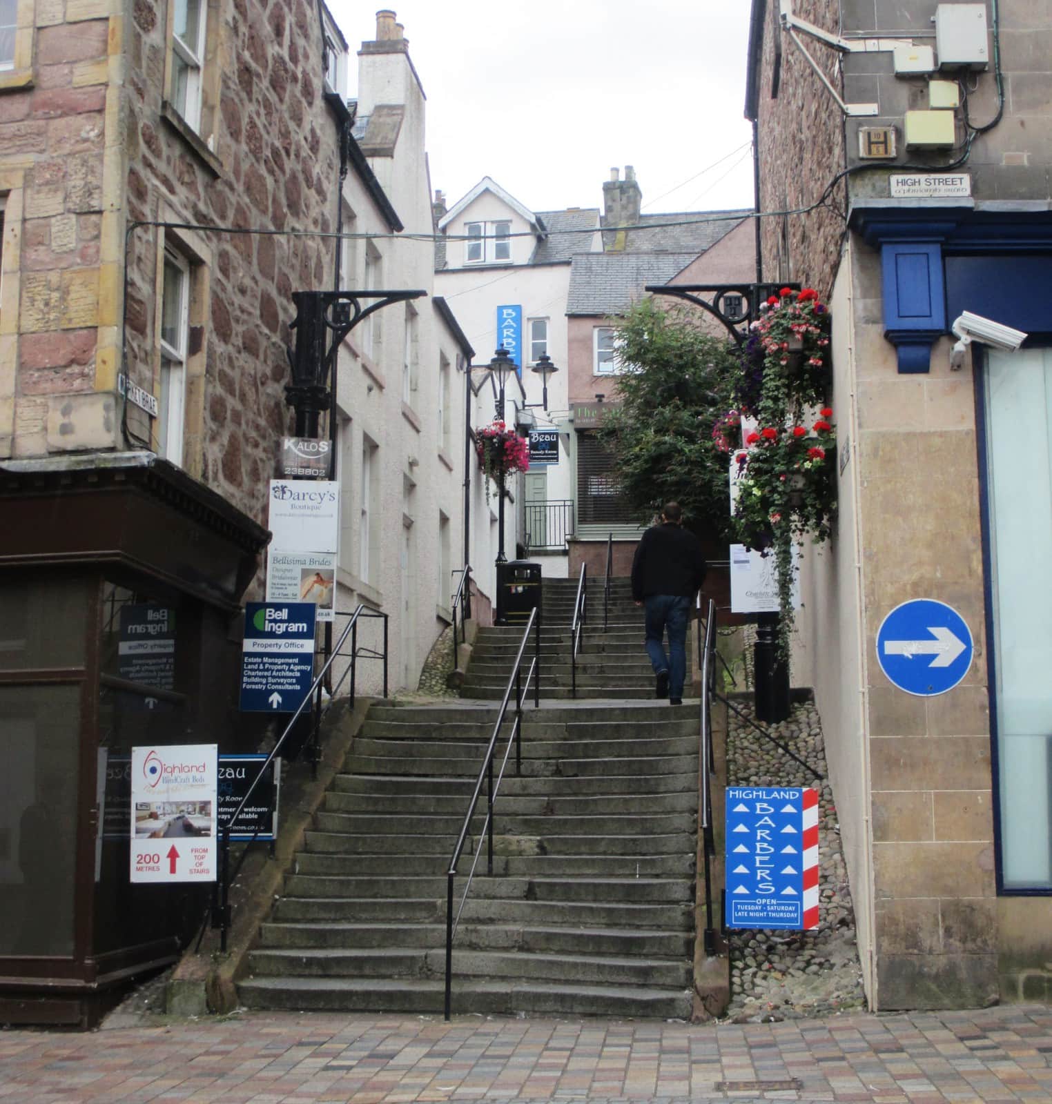 Postcards from Scotland #7 & 8 (Aberdeen and Inverness) – Aventar