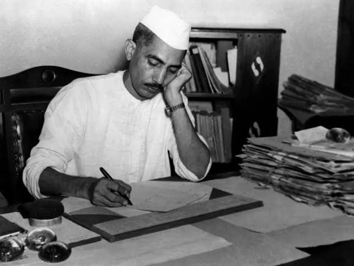 Chaudhary Charan Singh : The Champion of Kisan - Vimarsana News