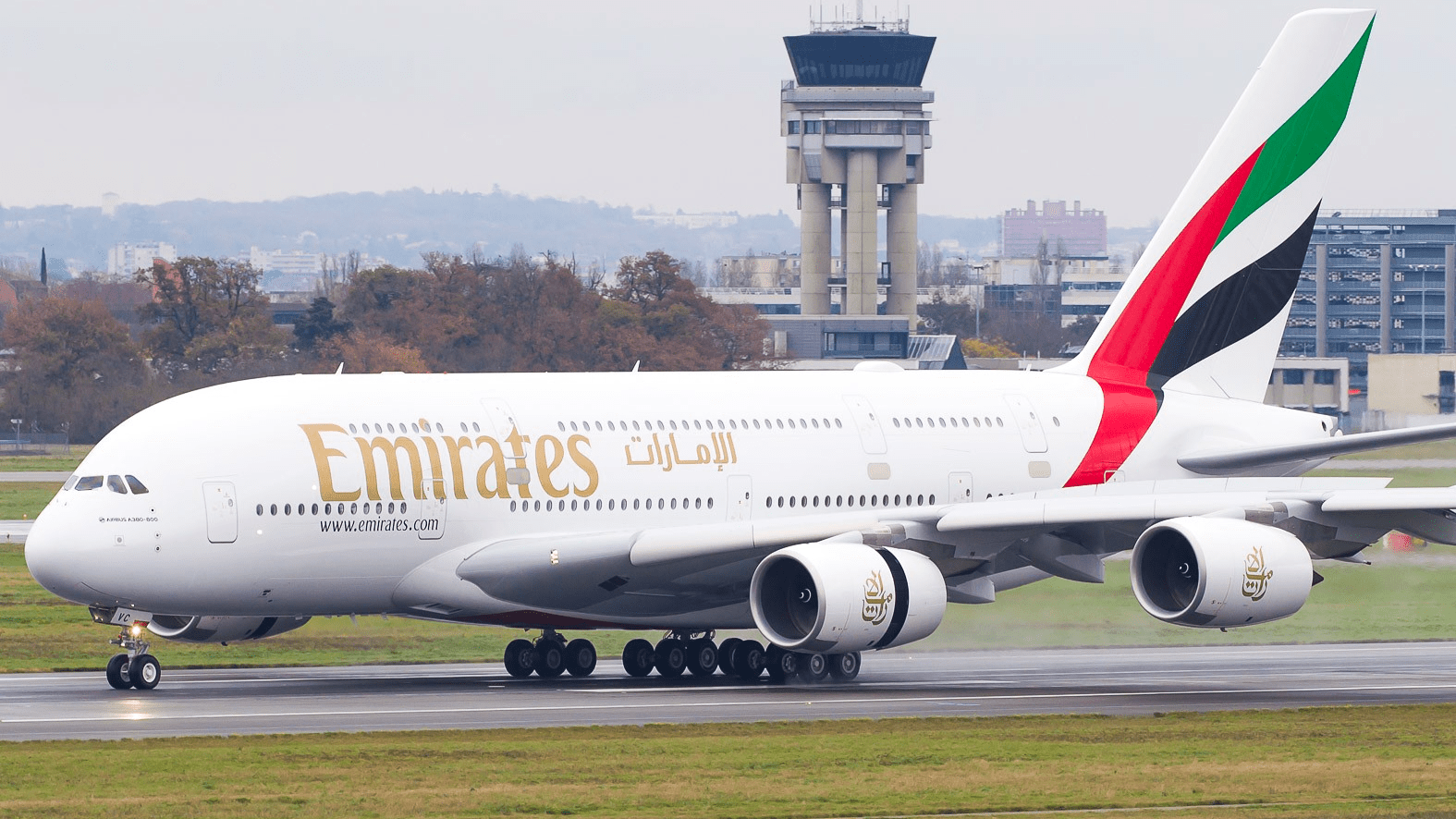 Toronto Snowstorm Delays Emirates A380: 3-Hour Gate Wait Explained (2026)