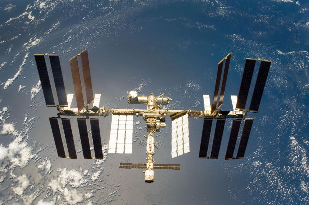 Weather Delays SpaceX Cargo Dragon Launch to Space Station (2026)