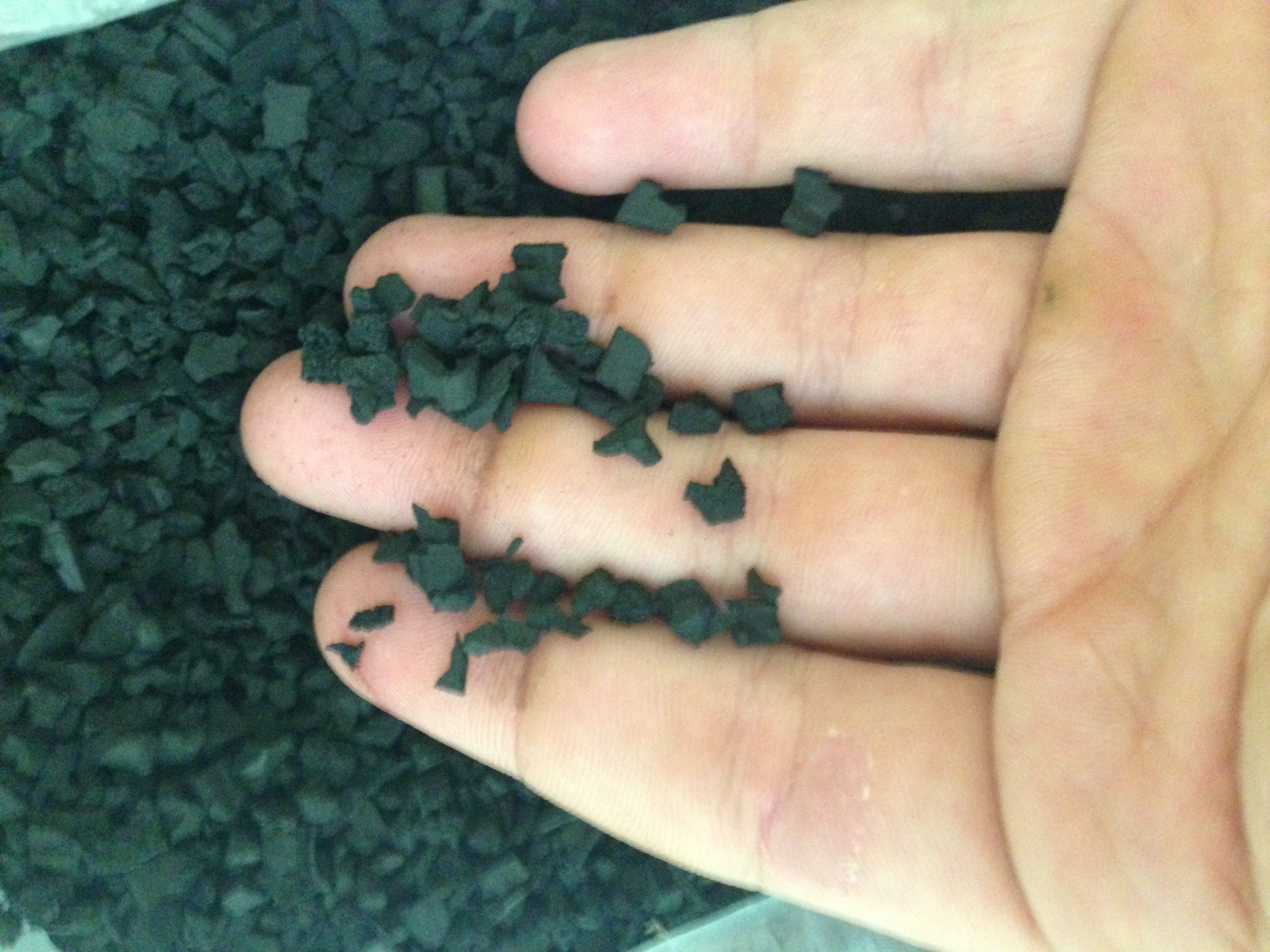 Crumb rubber 1-3 mm used for children playground and artificial grass manufacturing.