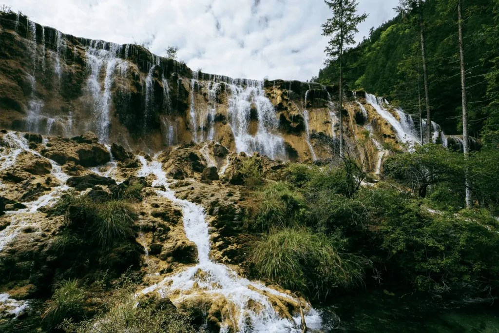 Nuorilang Waterfall
