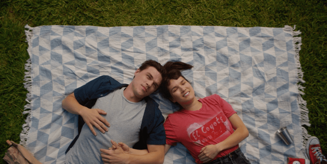 AwardsWatch - Film Review: ‘Long Weekend’ has its weird, quirky heart ...