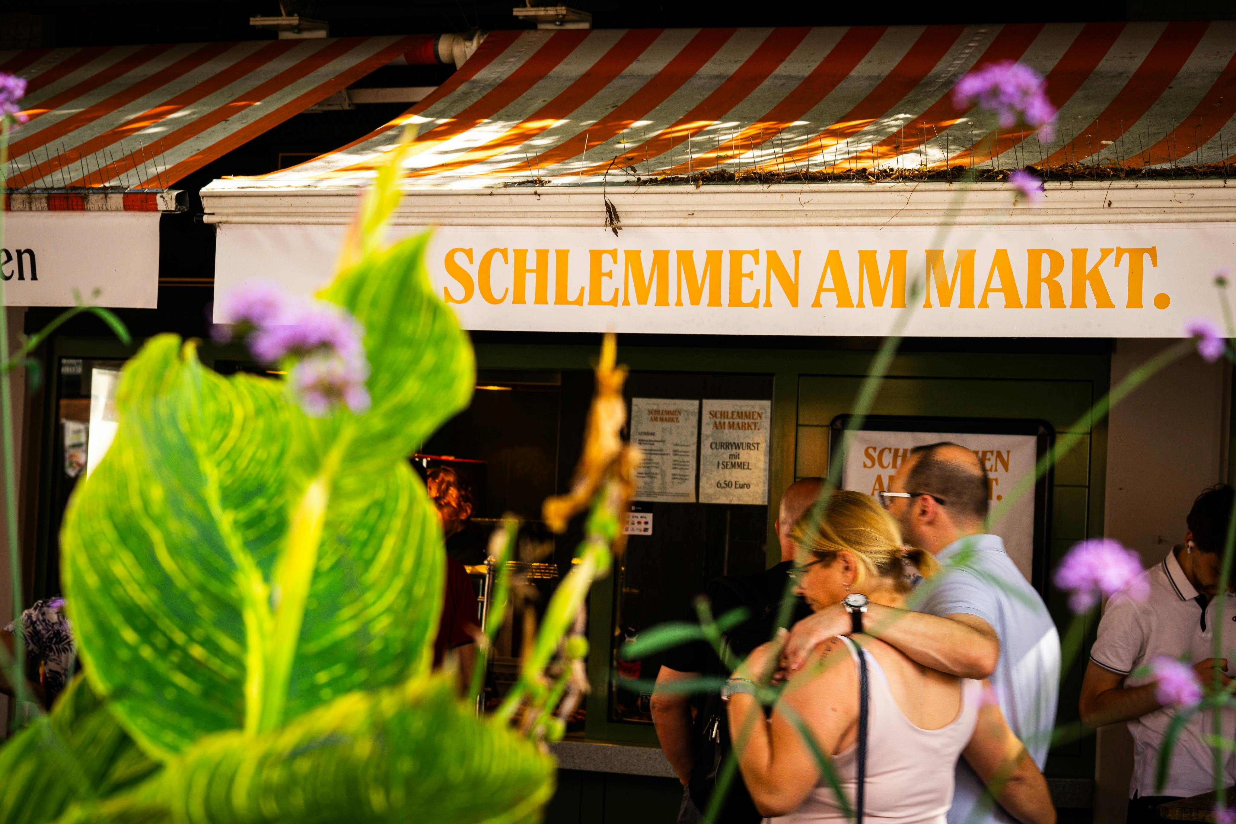 Munich: Viktualienmarkt Guided Food Tour