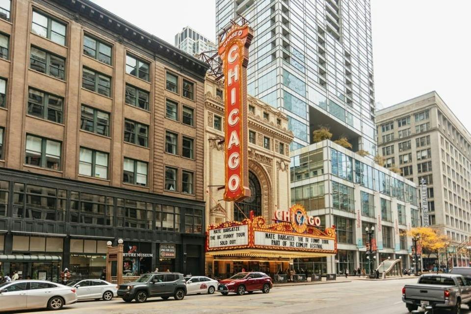 Chicago: Gangsters & Ghosts Guided Walking Tour