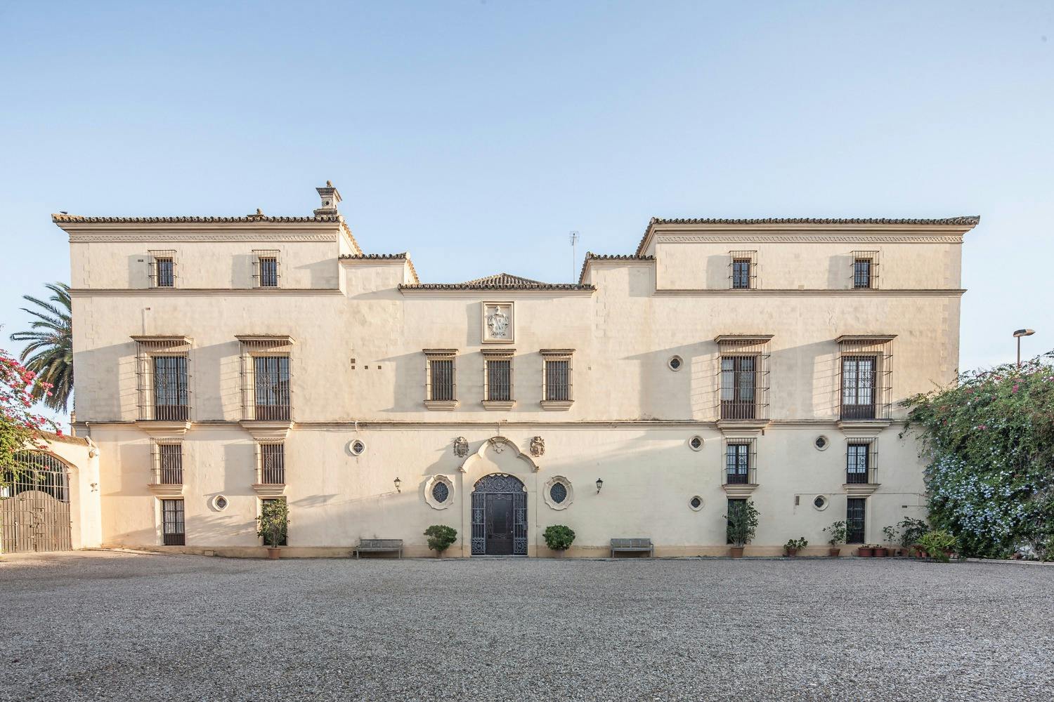 Domecq Palace: Skip The Line Ticket + Audio Guide
