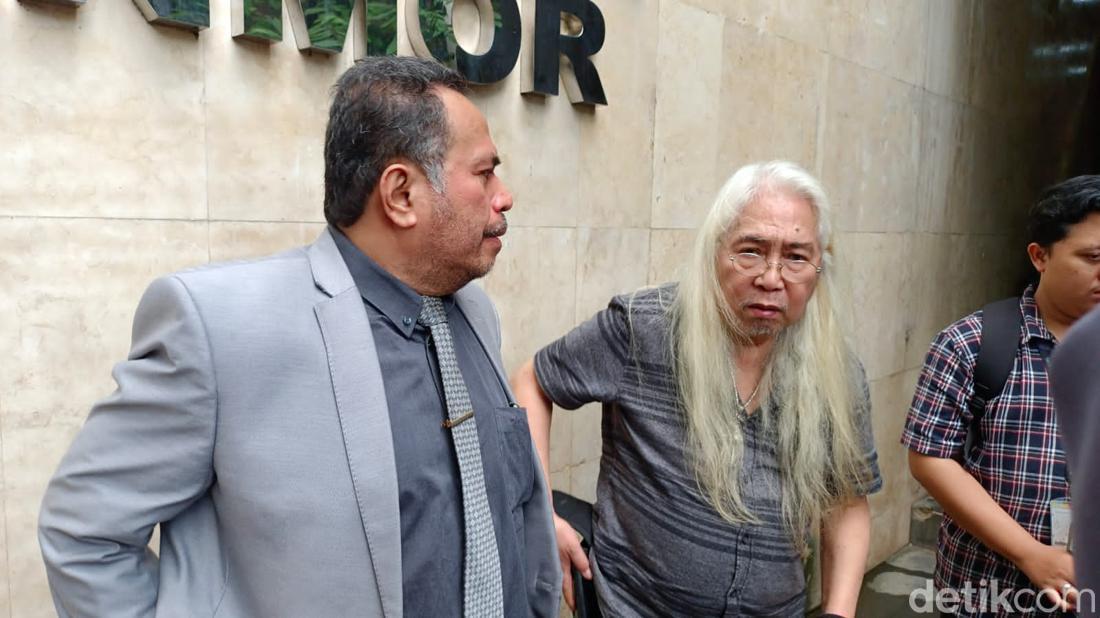 Setahun Berlalu, Gideon Tengker Harap Dugaan Pemalsuan oleh Rieta Amilia Diusut