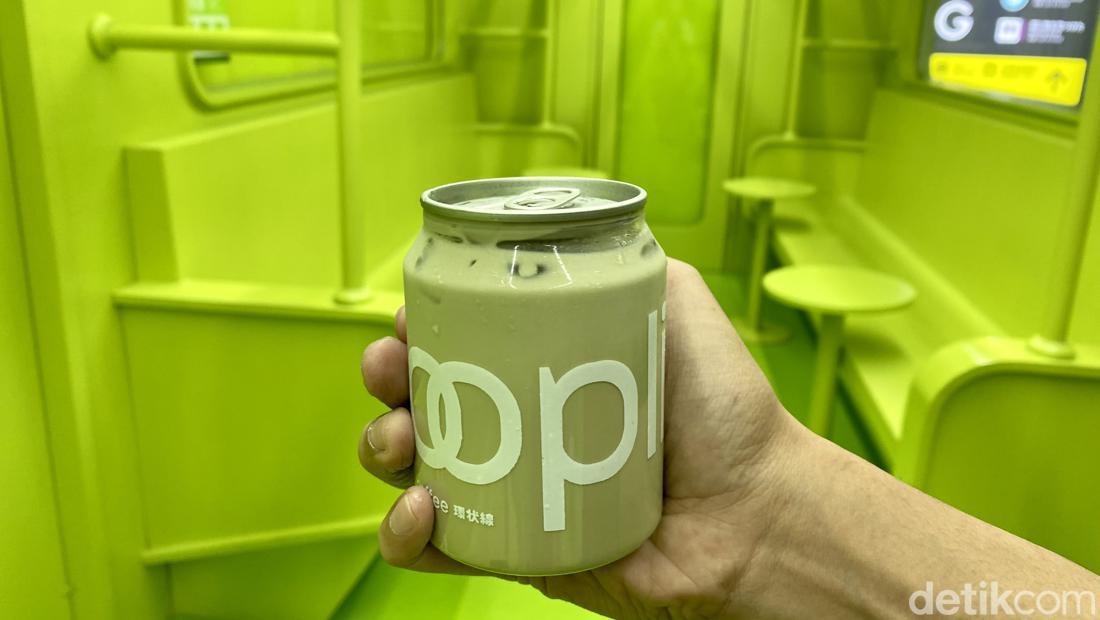 Loopline Cafe: Serunya Ngopi Butterscotch Serasa di Kereta Yamanote Line Jepang