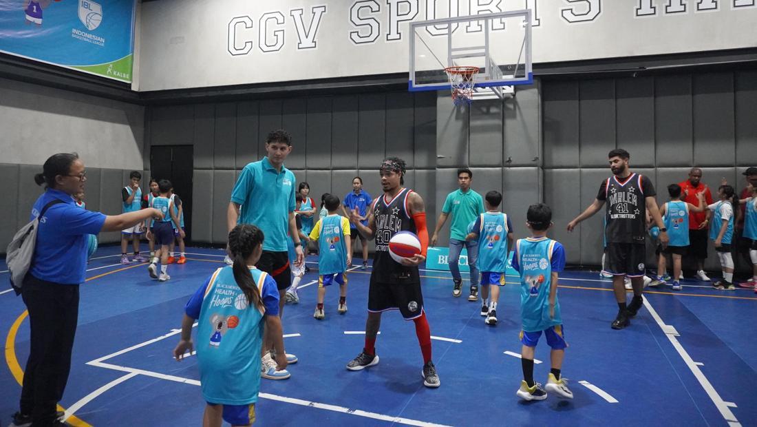 Tim Basket Harlem Globetrotters Beri Coaching Clinic di Jakarta