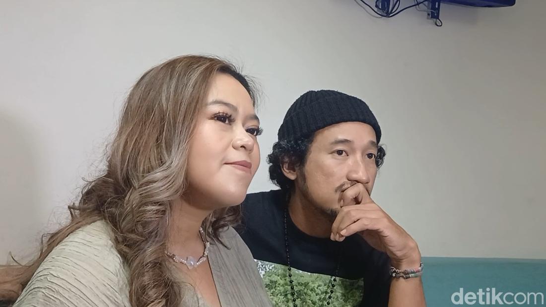 Isa Bajaj Cerita Diajak Raffi Ahmad Nebeng Jet Pribadi saat Mertua Meninggal