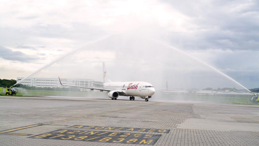 Batik Air Buka Suara Viral ‘Pesawat Miring’ Saat Mendarat di Soetta
