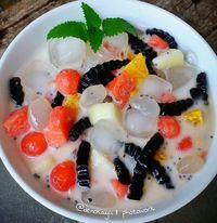 Eksistensi dari es buah memang selalu terjaga sampai saat ini, meski kemunculannya sudah sejak lama. Es Buah Yang Manis Segar Mudah Dibuat Dengan Resep Ini