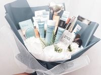 Cara membuat buket uang 20 lembar mix bunga ukuran besar gampang mudah | how to make money bouquet. Valentine Zaman Now Buket Uang Hingga Makeup Laris Dibeli
