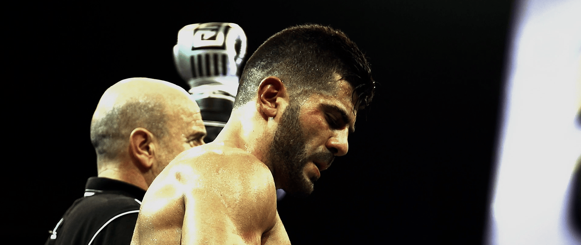 Boxeur au bord du ring