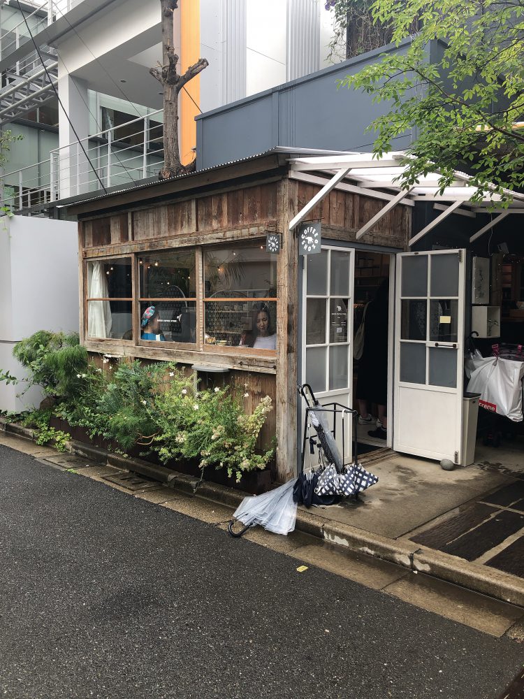 那須SHOZOの東京で唯一のコーヒースタンド。北青山のSHOZO COFFEE