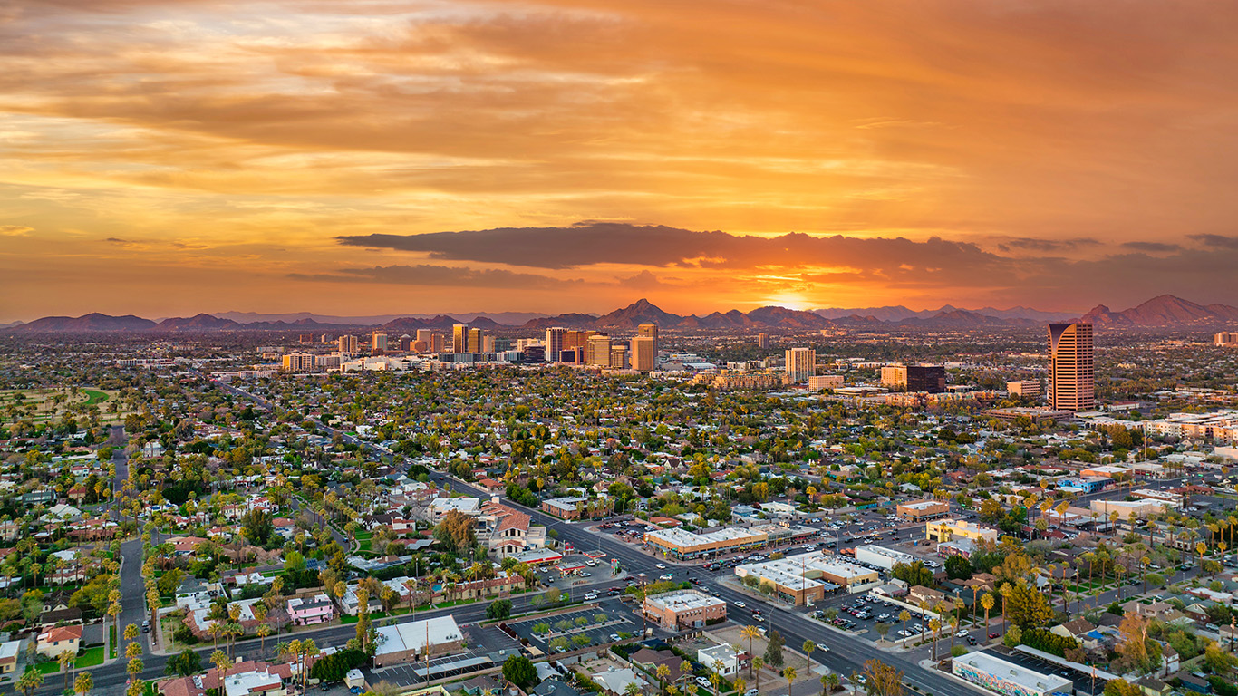 Phoenix Housing Market Update: A Mixed Bag Amid Strong GDP Growth (2026)