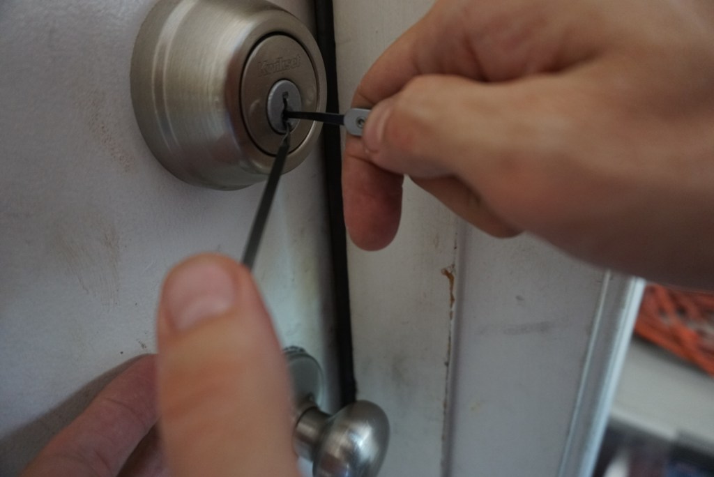 azdesertlocksmith.com