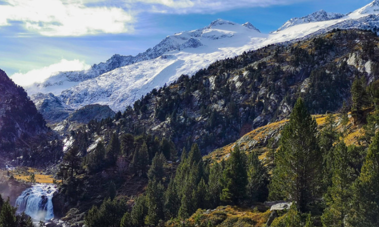 Descubre todo lo que debes saber sobre Benasque: turismo, naturaleza y mucho más