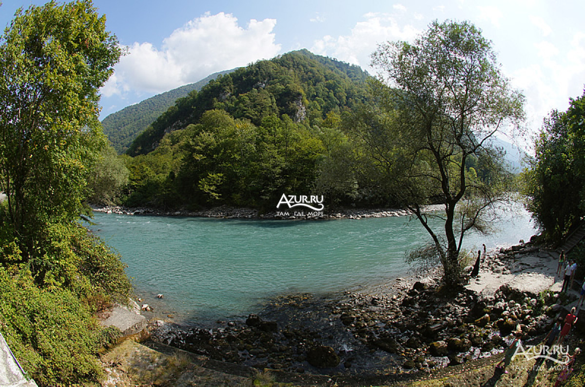 В 2021 году цены на прогулки с гидом от 850 ₽, смотрите расписание туров и заказывайте билеты онлайн. Ekskursiya Na Ozero Rica Iz Gagry