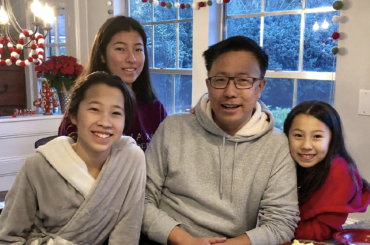 律师：疯狂英语李阳被指家暴殴打女儿，前妻可以变更抚养权吗？