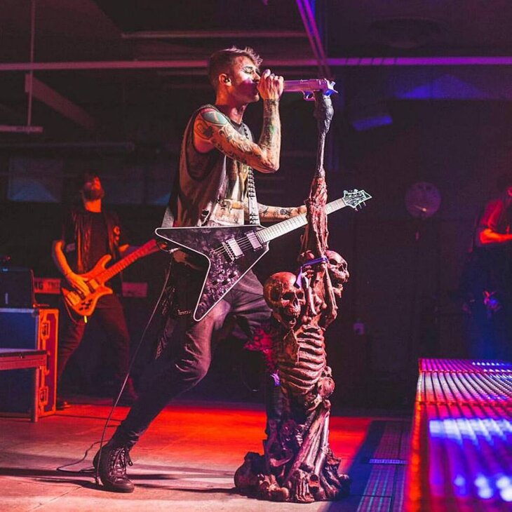 Рэпер машин ган келли