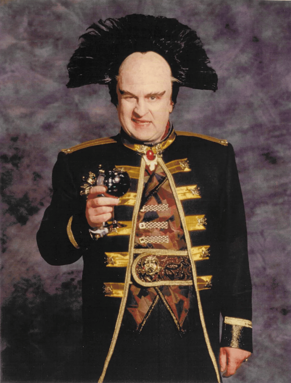 Babylon 5 Bundle NINE now TEN Autographed Photos Bonus!