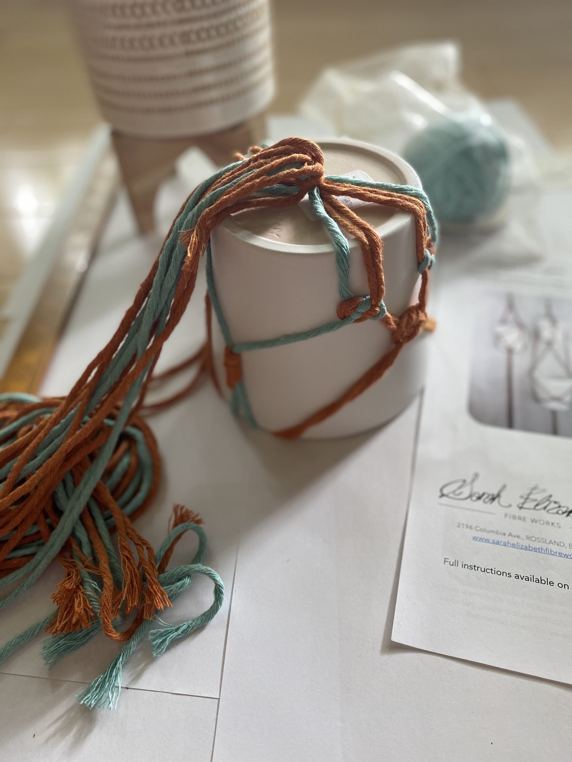 Turned upside down to secure a temporary knot where the final Wrap knot will go.