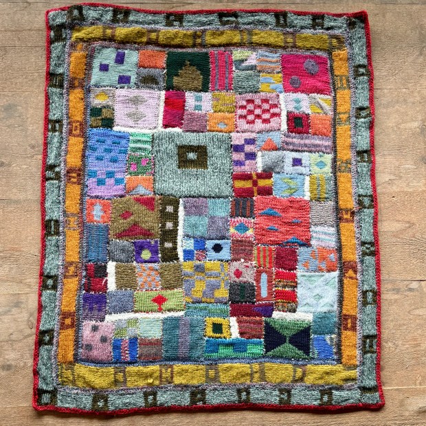 Decke, gestrickt in Doubleface-Technik, Wolle, 100 cm x 130 cm, Handarbeit.