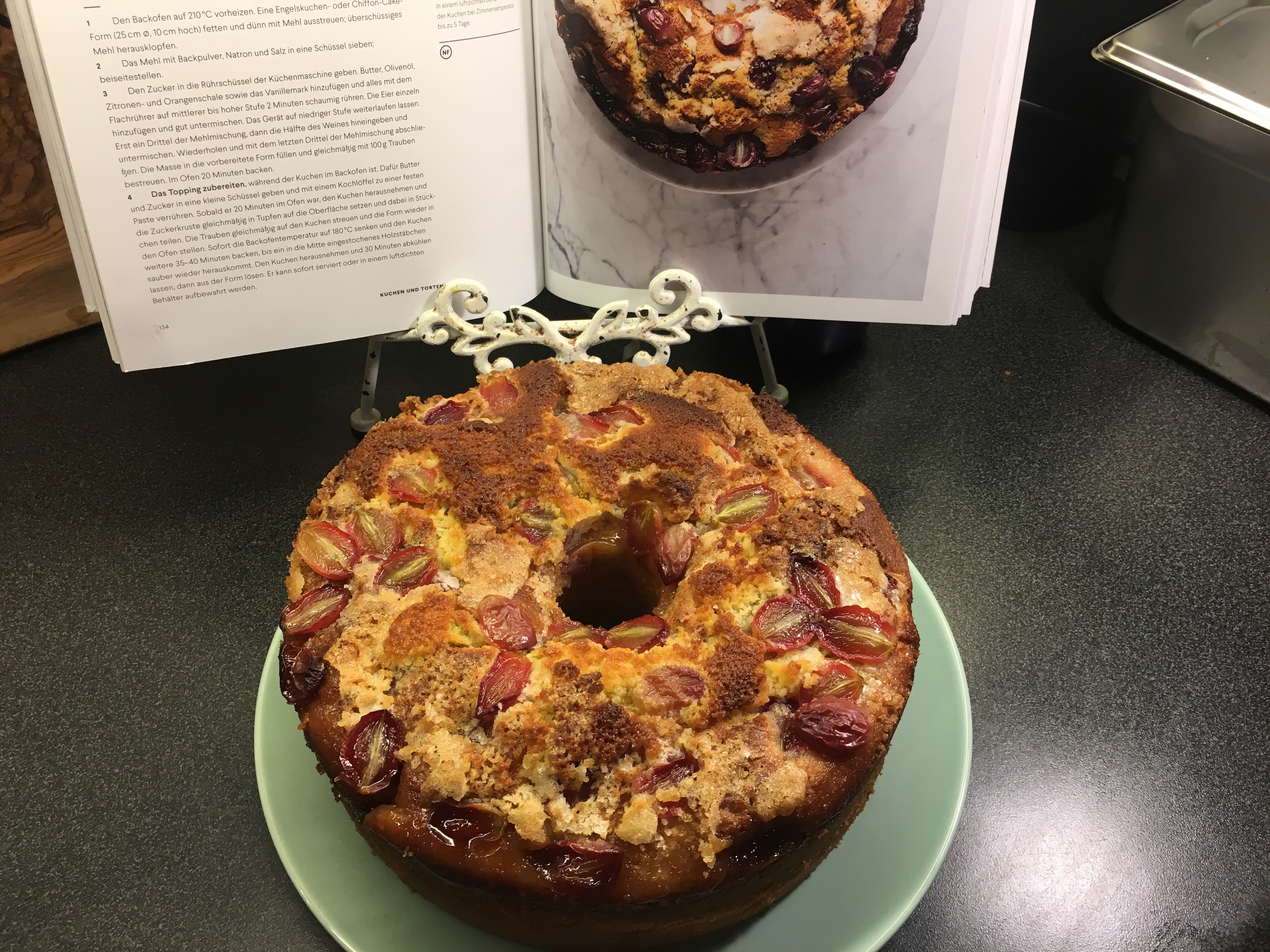 Trauben Mandelkuchen Mit Vanilleschaum Rezept Gusto At