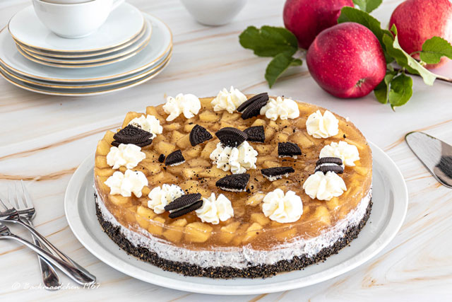 Oreo-Apfel-Quark Torte