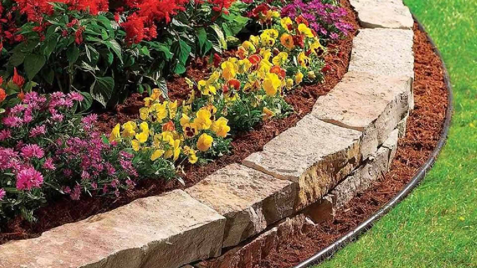 How to build a flowerbed border with pavers
