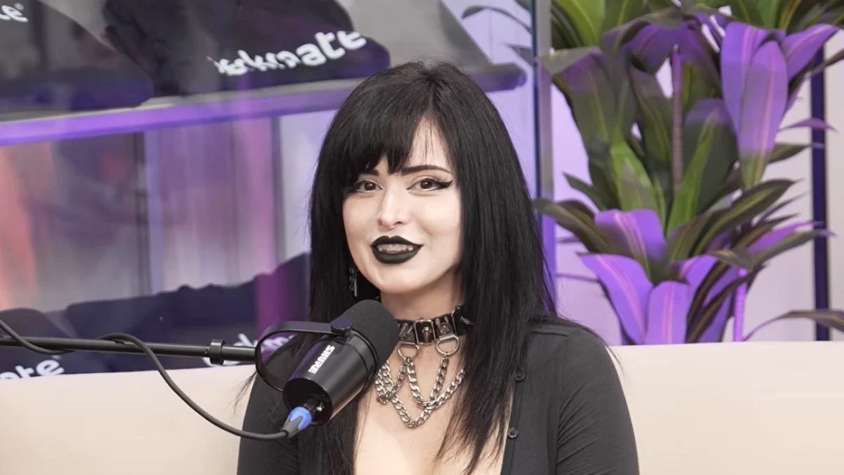 Pinkchyu Made Drake Bark — Then Her Private-Life Confession Left the Internet Even More Shocked