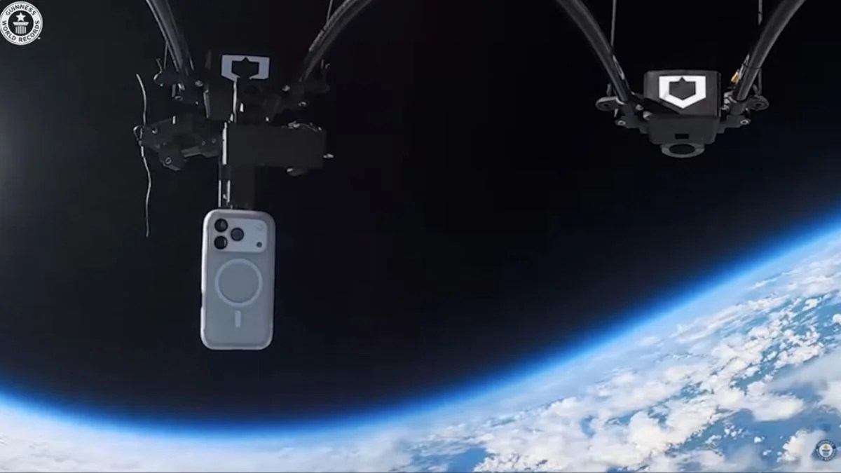 iPhone 17 Pro Survives 30,607-Metre Free Fall in RHINOSHIELD Case to Set Guinness World Record