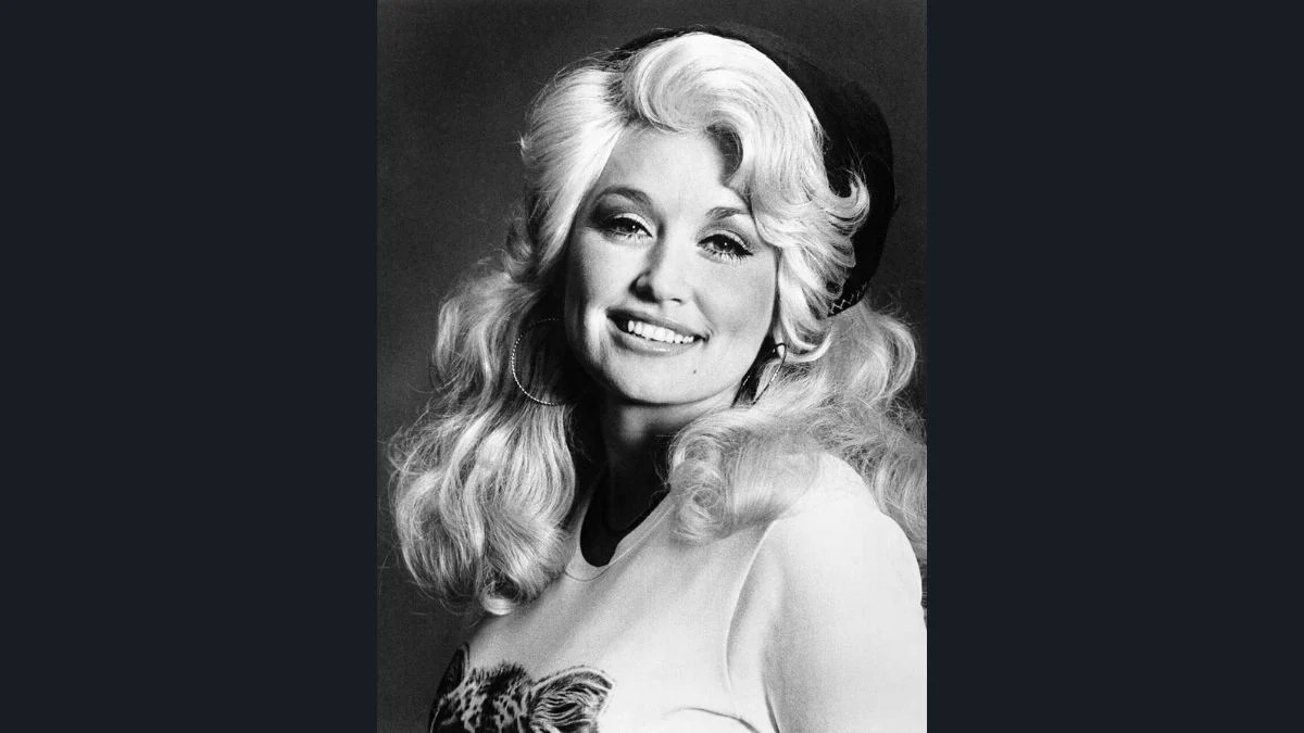 Dolly Parton to Be Laid to Rest Beside Late Husband Carl Dean as Family Reveals Her Last Wish: ‘She Wants to Rest in a Beautiful Bed of Plush Cotton’