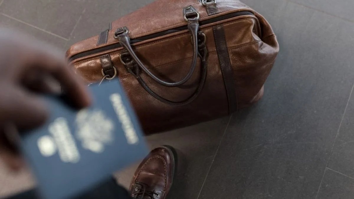 Jetstar’s New Carry-On Rules Spark Backlash: Is Paying for Overhead Cabin Space the Future of Budget Flying?