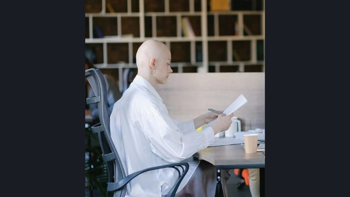 Bangkok Host Bar Shaves 18-Year-Old Bald Over $1,800 Bill as Police Investigate Alleged Coercion