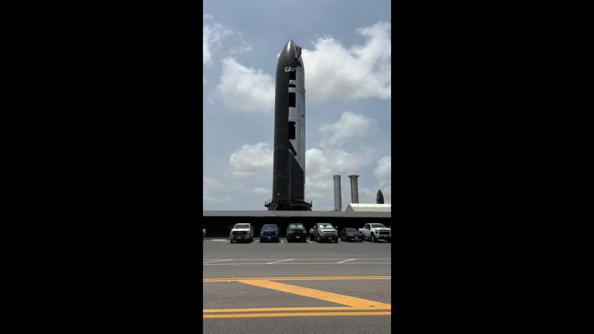 SpaceX Starship Reaches Orbit for the First Time and Deploys 26 Starlink Satellites in Historic Flight 14
