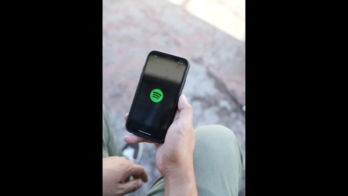Spotify Outage Sends Downdetector Reports Past 200,000 Worldwide as Users Struggle to Log In, Search and Stream