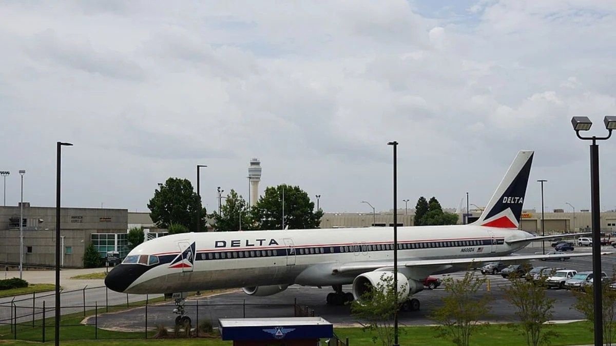 Delta Flight 1208 Turns Back Minutes After Takeoff: Pilot Incapacitation Report Sparks Emergency Return to Minneapolis