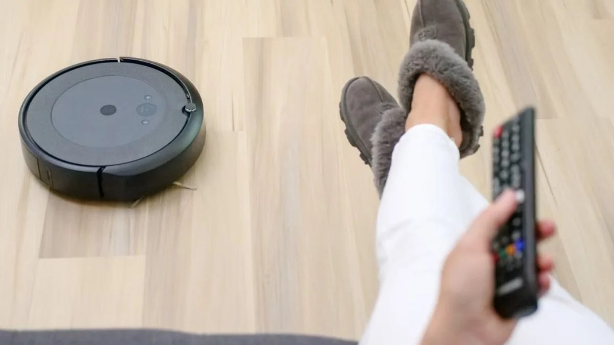 Husband Used a Robot Vacuum to Catch Wife’s Alleged Affair — But the Footage That Won His Case Sent Him to Prison