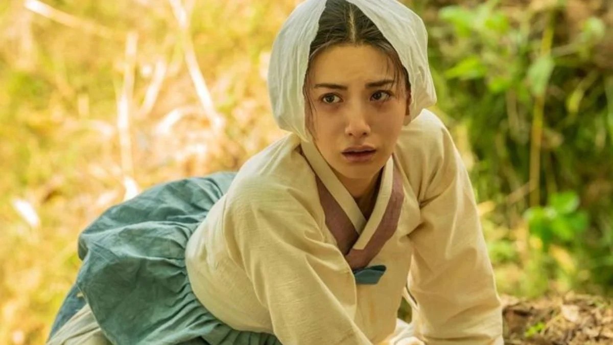 Nana Addresses The Scandal Lip Controversy After Viewers Criticize Her Joseon-Era Appearance