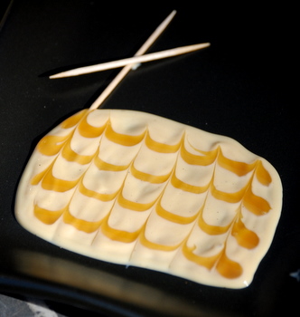 How to decorate a dessert plate