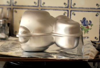 Bunny Cake Pan, side view
