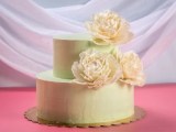 How To Stack A Two Tier Cake In 5 Fool Proof Steps
