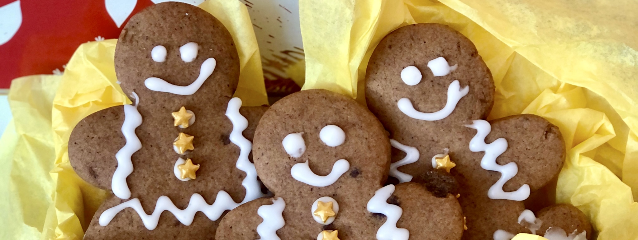 Easy Gingerbread Man Cookies (Bredele 2021) via @bakingwithnessa