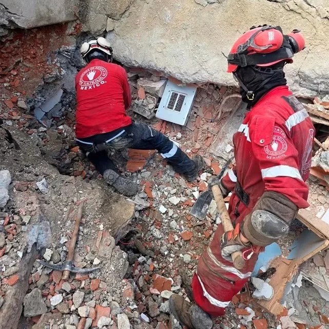 Colombia rechaza ayuda de Topos Tlatelolco y les impide entrar al rescate tras el terremoto