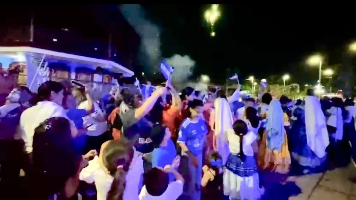 Conmemoran en Tapachula los 205 años de Independencia de El Salvador