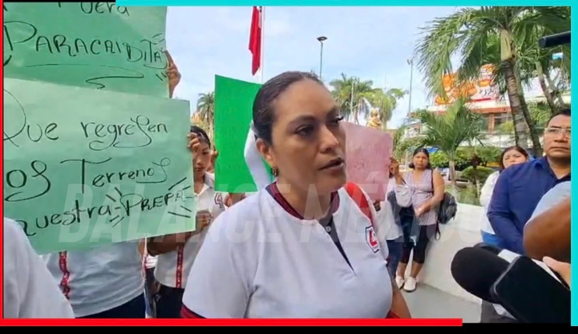 Denuncian invasión de terrenos de la Preparatoria 4 de Tapachula; pone en riesgo a estudiantes